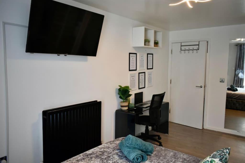 Tottenham Hotspurs Stays At The Gascoigne Suite London Eksteriør billede