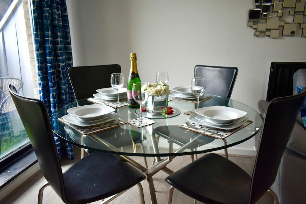 Tottenham Hotspurs Stays At The Gascoigne Suite London Eksteriør billede