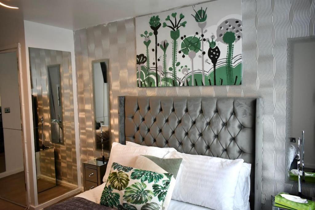 Tottenham Hotspurs Stays At The Gascoigne Suite London Eksteriør billede